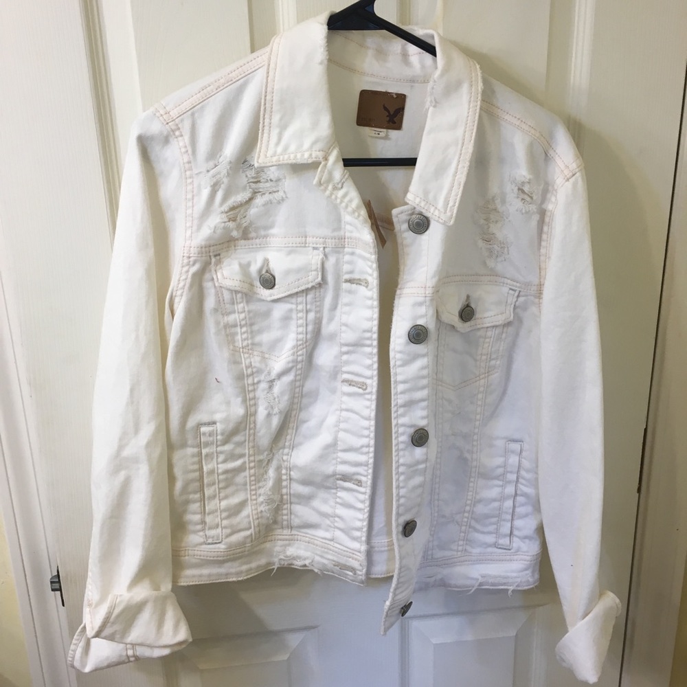 American Eagle distressed denim jacket